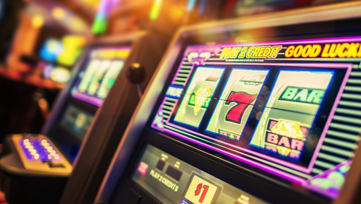 Play Real Money Slots at Online Casinos with Our Tips - SLOTS &amp; MORE